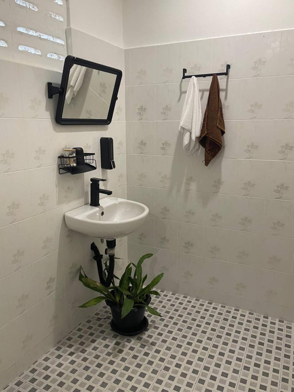 Guest house Maikhao Island 3 *